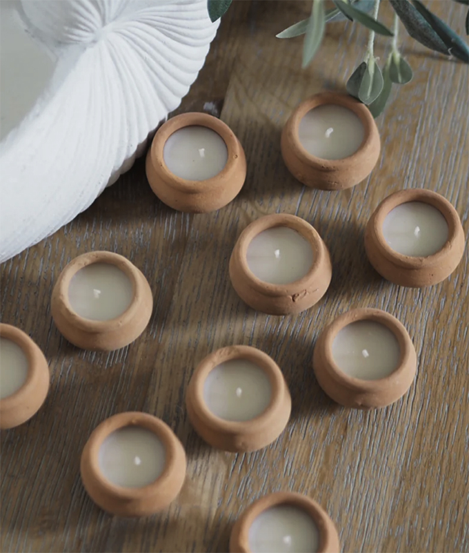 So so sweet..box of 10 miniature clay pot scented candles from Dalit